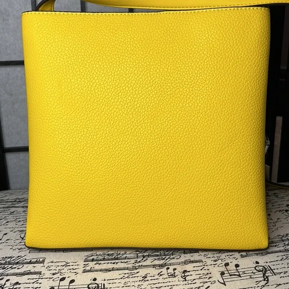 NWT! CALVIN KLEIN Bag - Picture 2 of 4